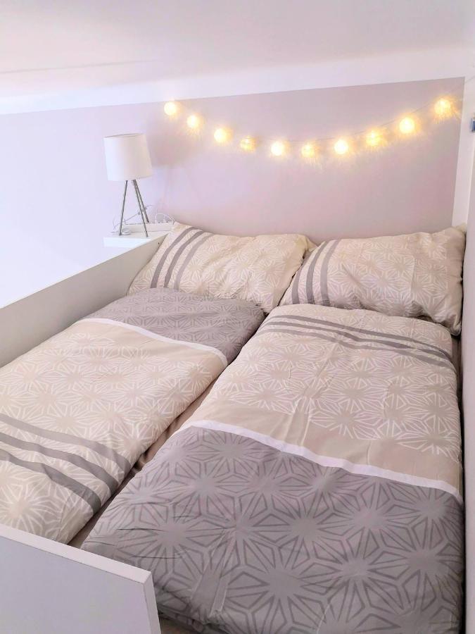 Cozy Modern Nest In The Heart Of With Netflix Apartamento