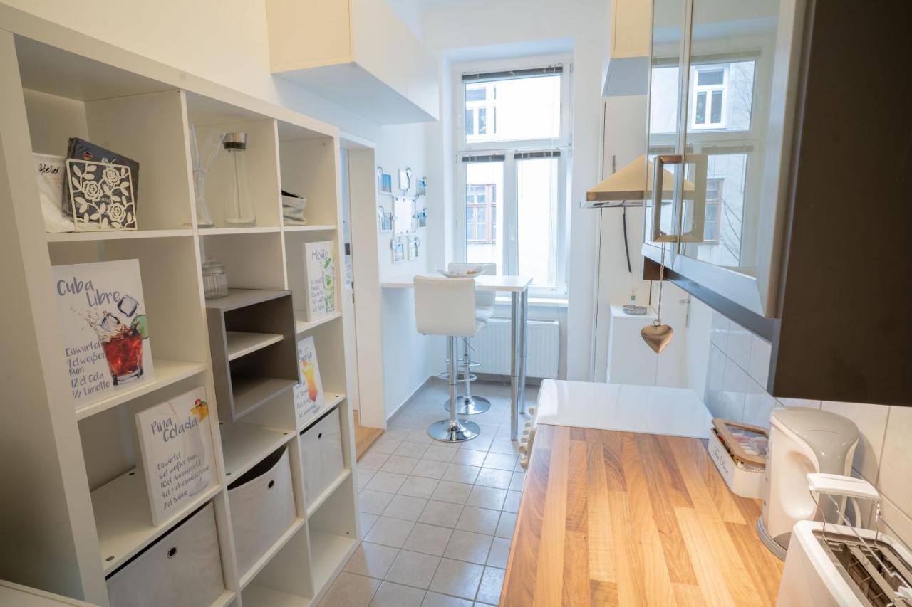 Cozy Modern Nest In The Heart Of With Netflix * Viena