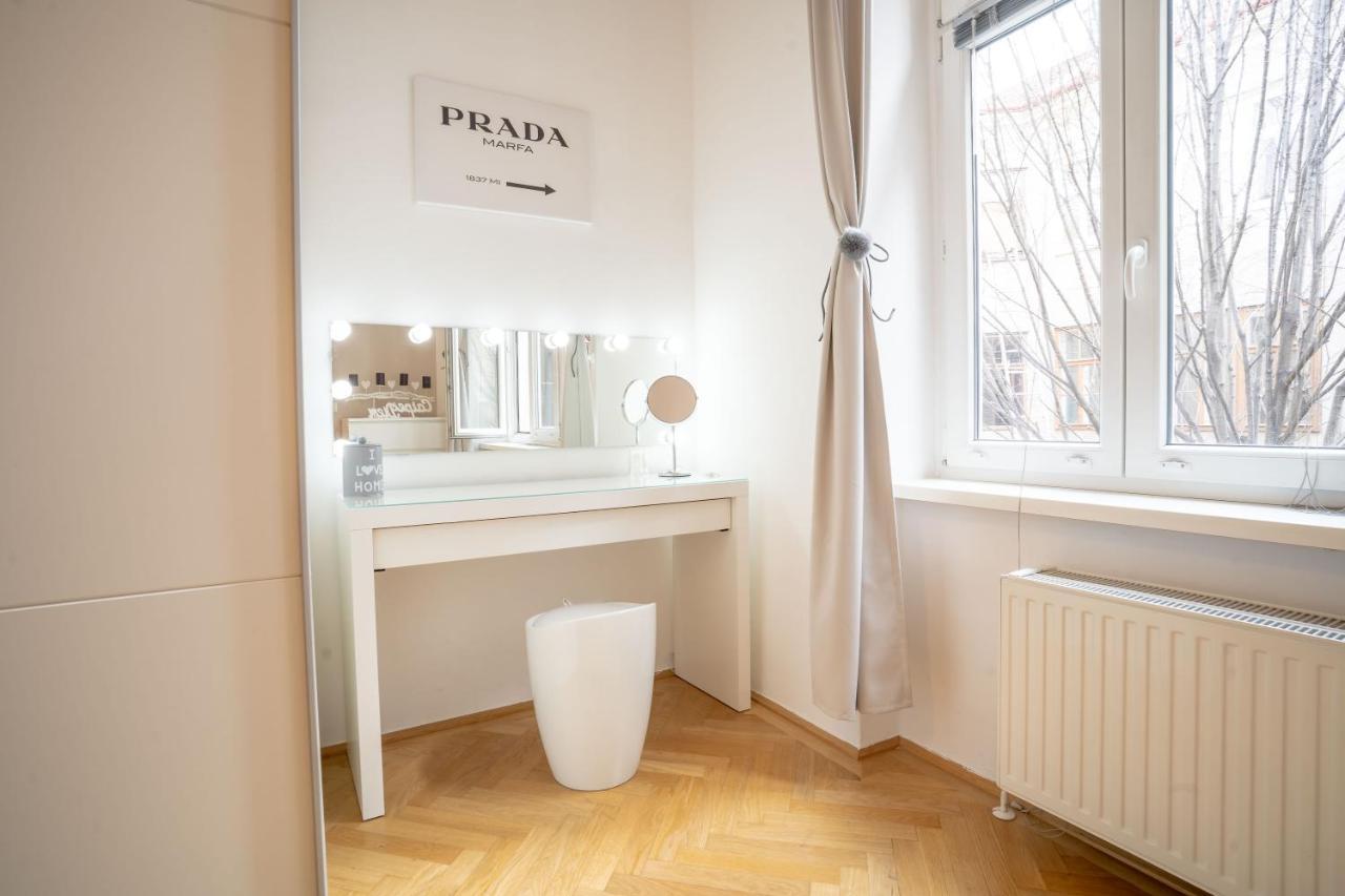 Apartamento Cozy Modern Nest In The Heart Of With Netflix *